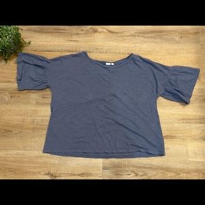 Gap blue shirt with wide sleeves